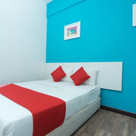 Capital O Ridel Hotel Kota Bharu Exterior photo