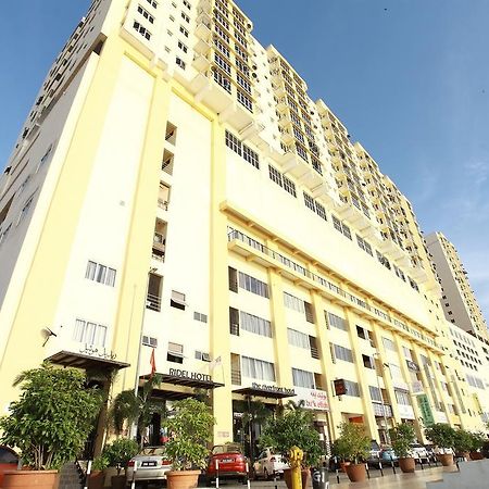 Capital O Ridel Hotel Kota Bharu Exterior photo