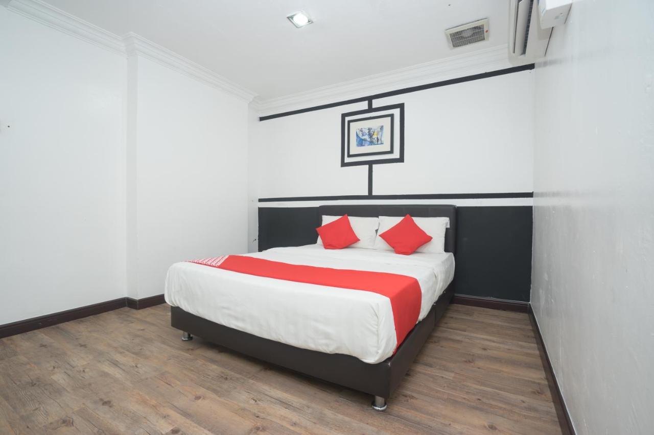 Capital O Ridel Hotel Kota Bharu Exterior photo
